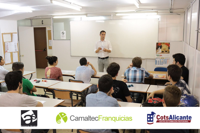 3 Presentación del reto en Academia Cots