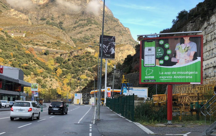 pancarta calle Camaltec Andorra colabora en la imagen de Gofer